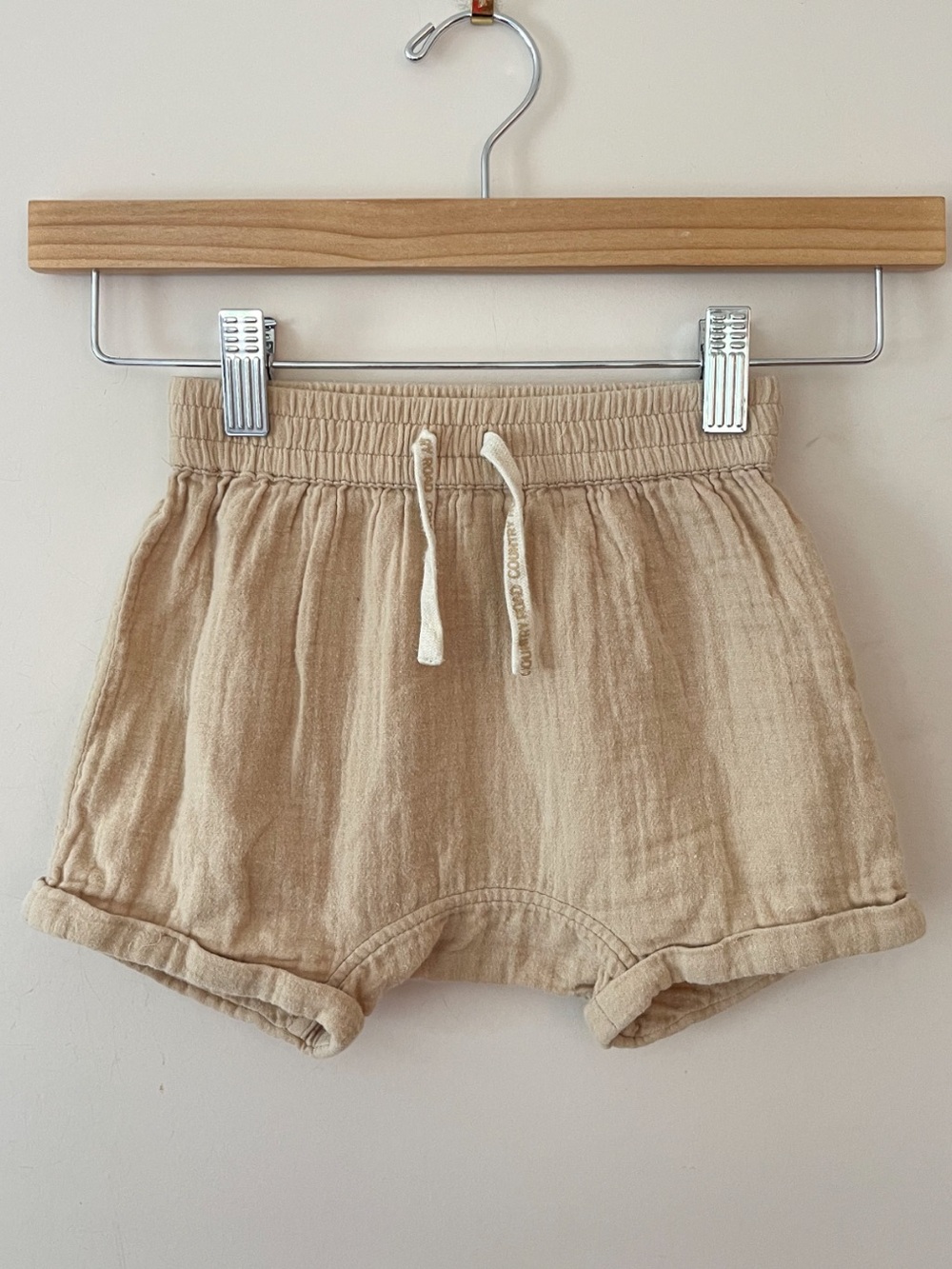 COUNTRY ROAD 🇦🇺 VGUC Neutral Muslin Gauze Elastic Waist Minimalist Shorts